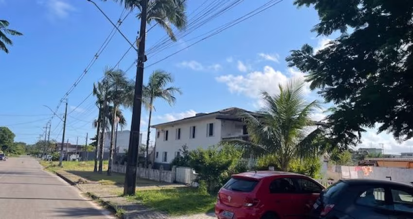 AMPLO SOBRADO COM 2 APARTAMENTOS