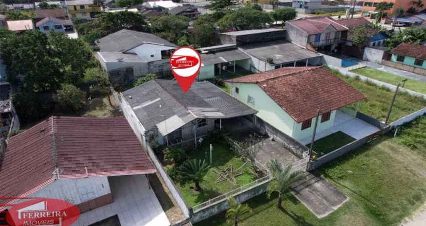Casa de Madeira com Terreno