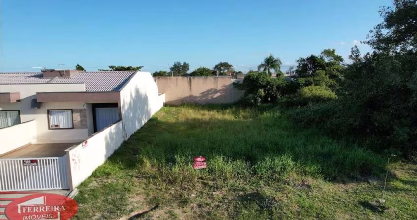 Terreno à 500 metros da praia