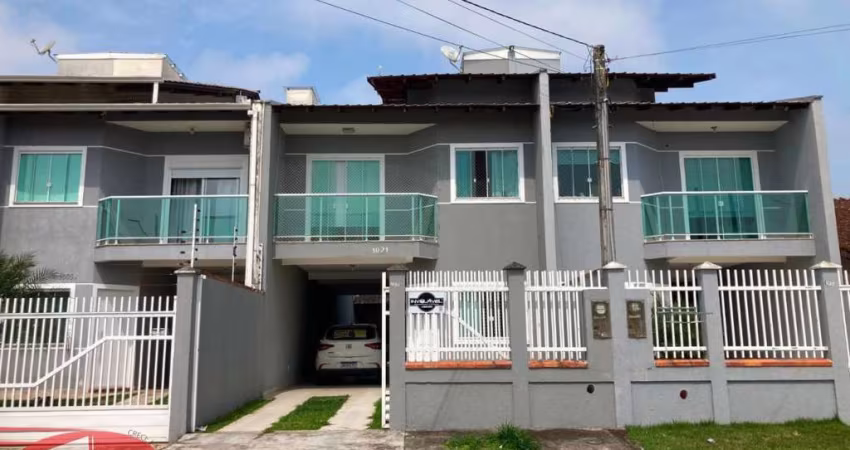 Sobrado com Quintal no Piçarras