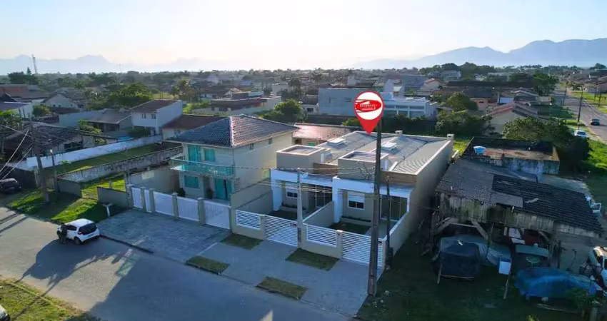 Casa com 2 quartos à venda na Av. Mandaguari, Piçarras, Guaratuba