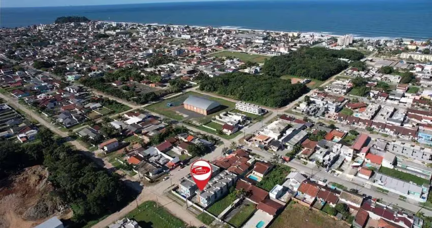 Sobrado novo, amplo e com acabamento premium - com espaço para colocar piscina