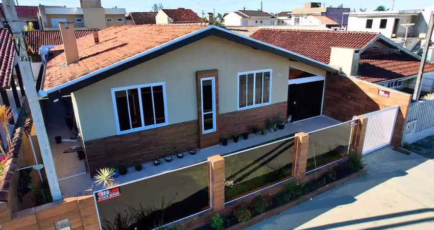 Casa com 6 quartos à venda na Travessa General Carneiro, Estoril, Guaratuba