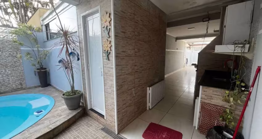 Casa com 3 quartos à venda na Rua Maria Elisa Costa Marin, 337, Nereidas, Guaratuba