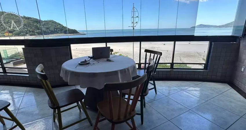 Apartamento mobiliado frente mar em balneário camboriú