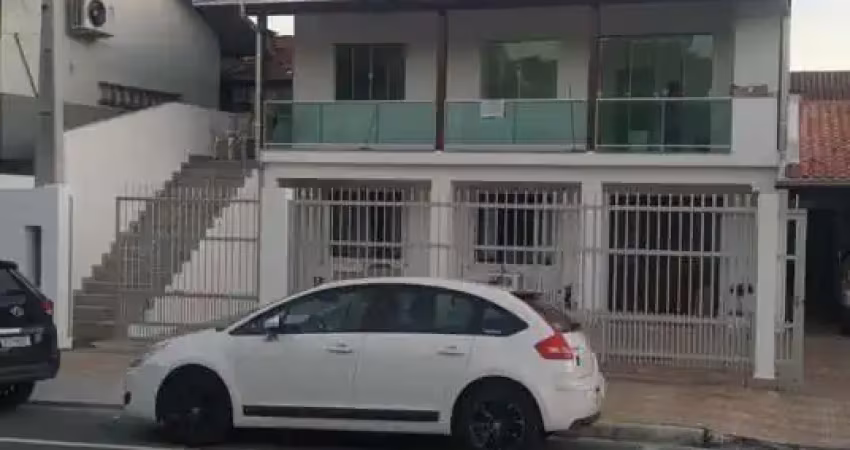 Sobrado à venda no bairro das nações em balneário camboriú