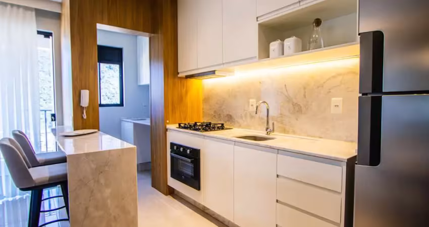 LAGO MORAINE - APARTAMENTO DECORADO COM 02 SUÍTES EM ITAJAÍ