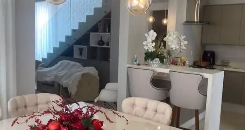 CASA MOBILIADA À VENDA NO BAIRRO NOVA ESPERANÇA EM BALNEÁRIO CAMBORIÚ