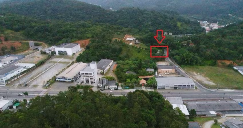 TERRENO À VENDA NA AVENIDA DAS ARAPONGAS EM BALNEÁRIO CAMBORIÚ