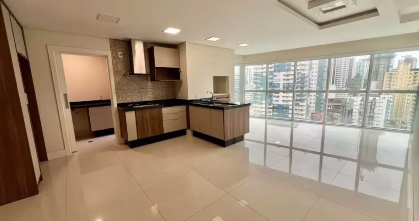 Alameda jardins - apartamento com 03 suítes em balneário camboriú