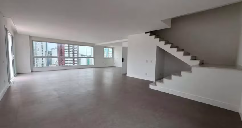 Villa alba - apartamento duplex próximo à avenida brasil em balneário camboriú
