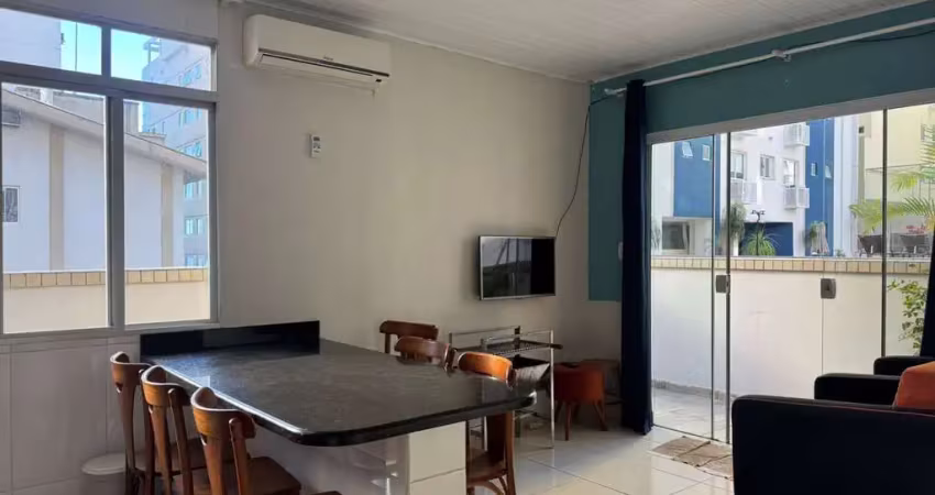 APARTAMENTO COM 02 DORMITÓRIOS NA QUADRA MAR EM BALNEÁRIO CAMBORIÚ