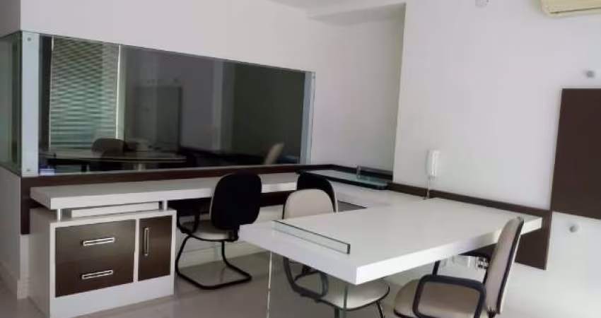 SALA COMERCIAL NO EDIFÍCIO JÚLIA CRISTINA - BALNEÁRIO CAMBORIÚ