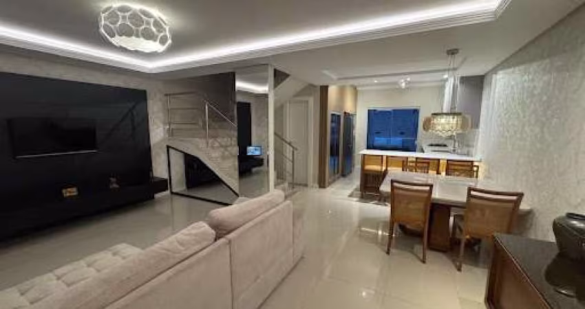 Sobrado com 3 dormitórios para alugar, 160 m² por R$ 11.500,02/ano - Praia dos Amores - Balneário Camboriú/SC