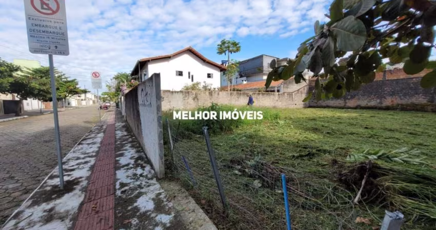 Terreno para Locação Anual Localizado no Centro de Balneário Camboriu - SC