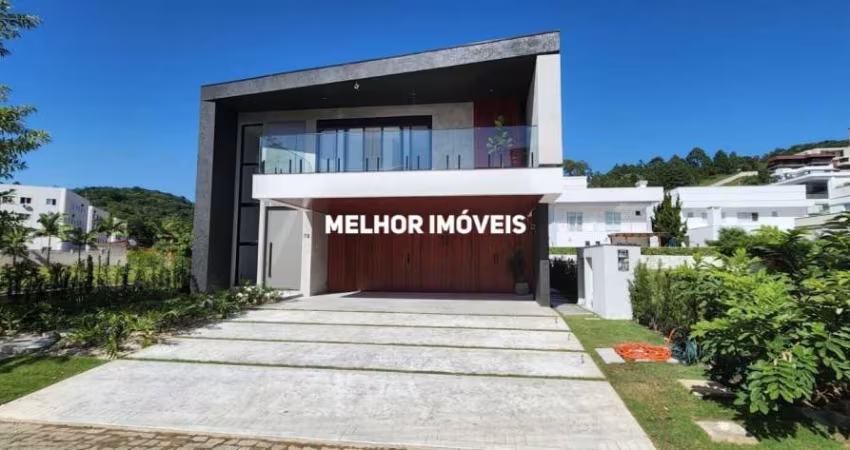 Horizontal Praia Brava - Casa Nova em condomínio fechado à venda com 5 suítes, 6 vagas de garagem localizada na Praia Brava .