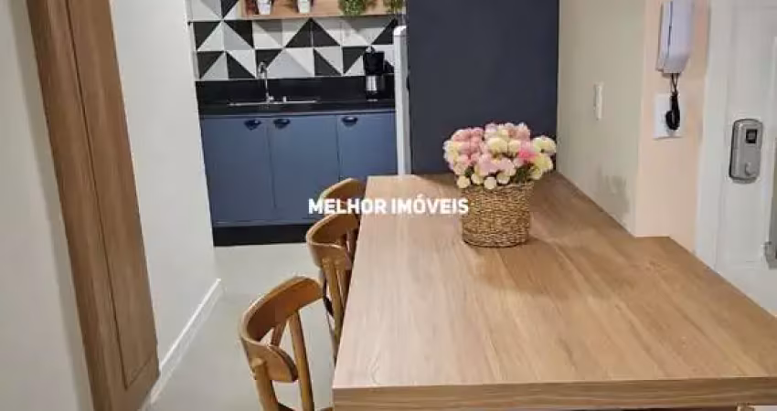 Apartamento á venda com 2 dormitórios á venda no centro de balneário camboriú.