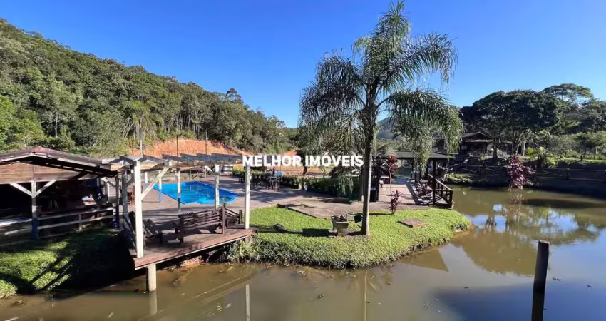 Chacara a venda em Camboriú com 14.000 m²