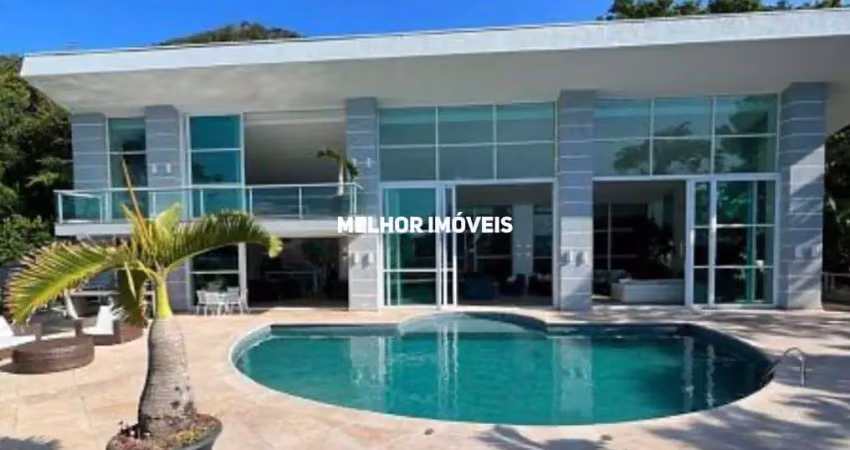 Costa Azul - Casa Alto Padrão mobiliada e decorada  á venda com 6 suítes e 8 vagas  na Interpraias em Balneário Camboriú.
