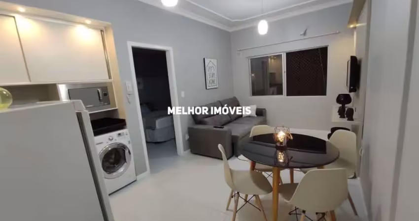 Locação anual com 1 dormitório na quadra do mar em balneário camboriú.