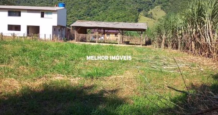 Chácara a vena com 1.476 m² em Camboriú.