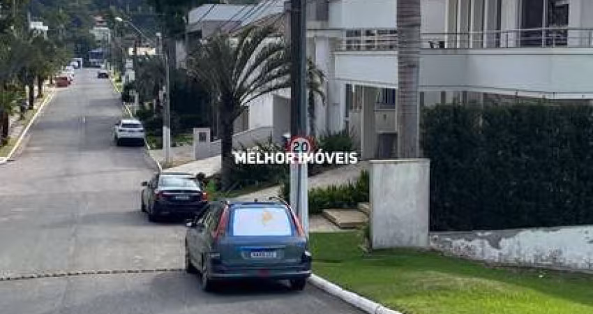 Condomínio Bella Vista Residence Club - Terreno á venda em Condomínio fechado localizado em Balneário Camboriú