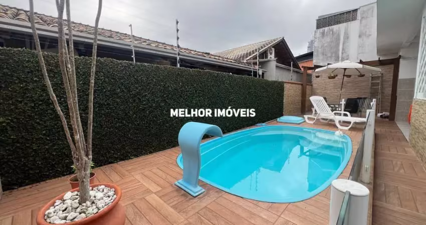 Casa a venda com 242 m² - centro sul de balneário camboriú.