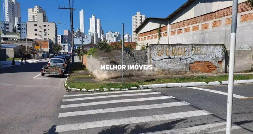 Terreno á Venda no Bairro Nações Balneário Camboriú - SC