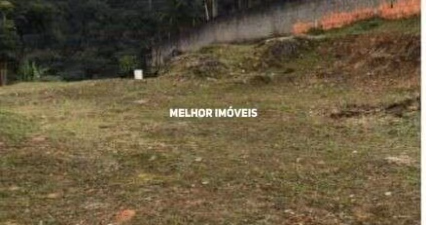 Terreno á Venda com 700 m² Localizado no Bairro Ariribá em Balneário Camboriú - SC