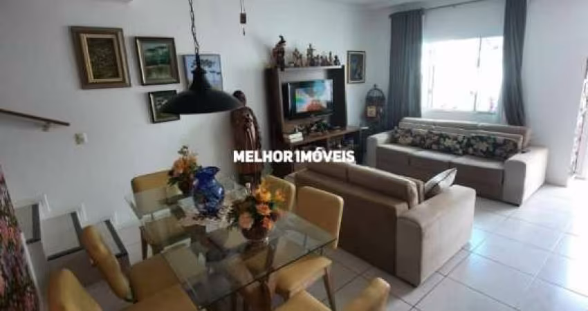 Sobrado Semi Mobiliado à Venda com 03 Dormitórios sendo 01 Suíte Localizado no bairro Nova Esperança Balneário Camboriú - SC