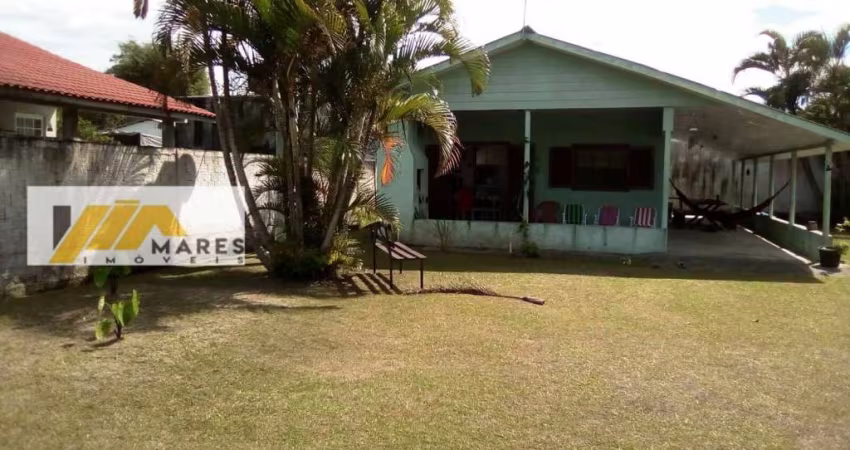 Casa à venda no bairro Pontal do Sul - Pontal do Paraná/PR