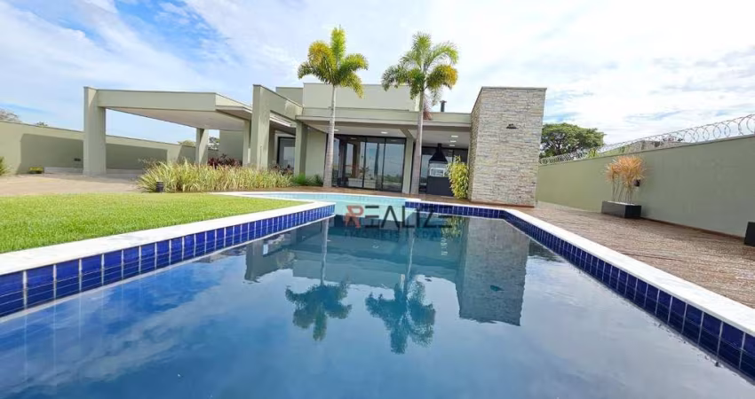 Casa moderna com quintal 3 suítes à venda, 261 m² por R$ 2.550.000 - Condomínio Terras de Itaici - Indaiatuba/SP