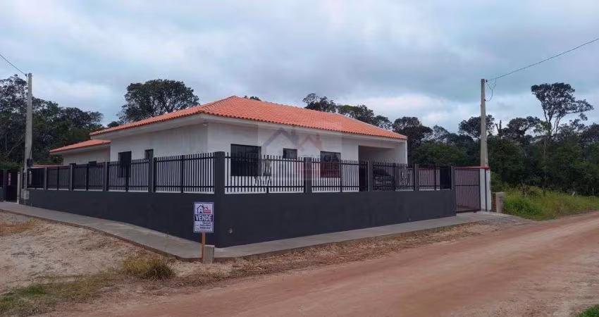Casa espaçosa no Rio Gracioso de esquina