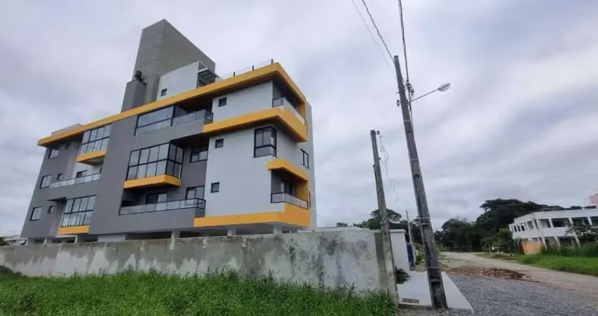Residencial ilha das flores apartamento c/ 1 suite + 2 quartos, apenaa 130 metros do mar, balneário mariluz em itapoá/sc.
