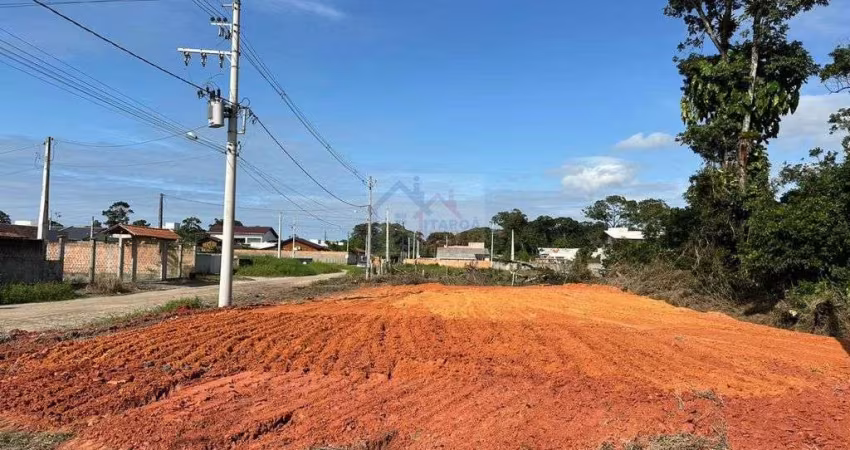 Terreno de Esquina Limpo e Aterrado