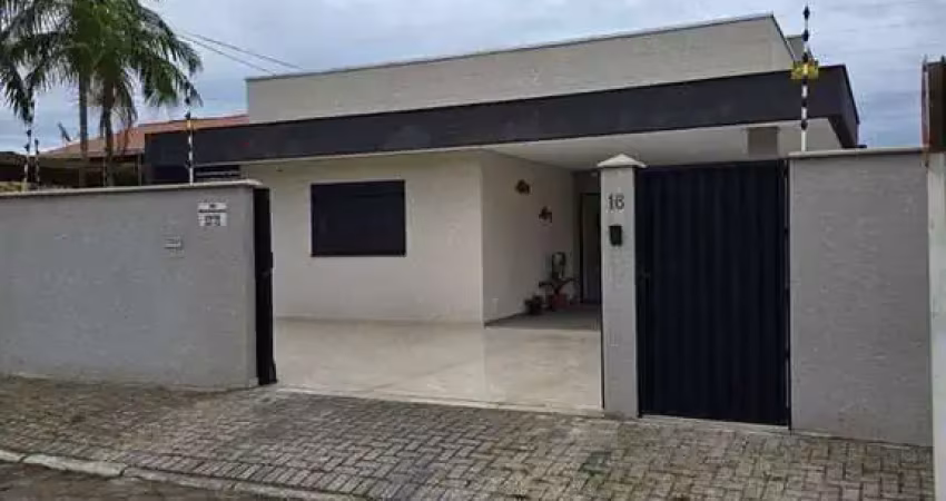 Casa de alto padrão em itapema do norte apenas 600 metros do mar