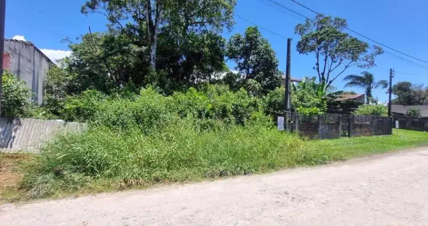 Terreno a 900 metros do mar com 1,50 metros acima no nível da rua