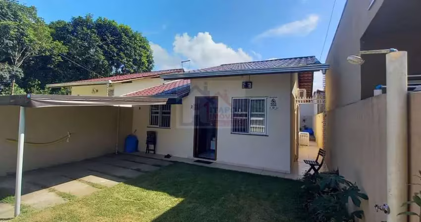 Casa com piscina, mobiliada a apenas 650 metros da praia