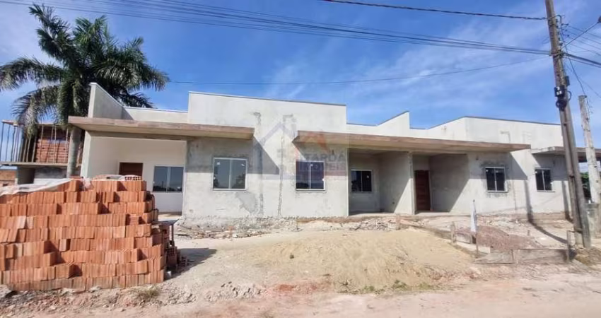 Casa nova em Itapoá com 2 quartos sendo 1 suite - Itapema do Norte