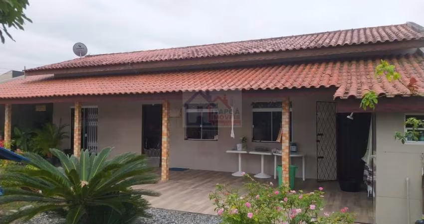 Casa com 5 quartos, no Balneário Paese, a 800m do mar.