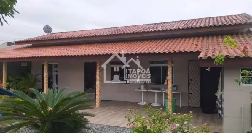 Casa com 5 quartos, no balneário paese, a 800m do mar.