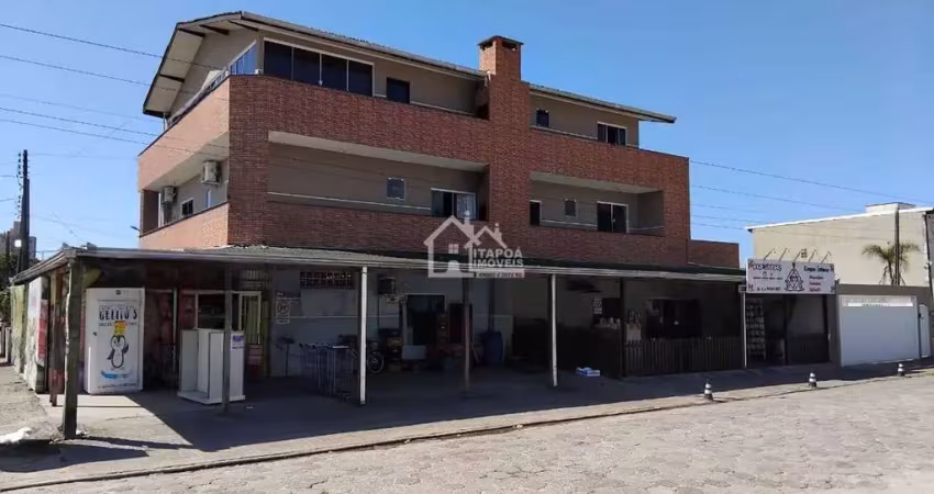 Imóvel comercial na avenida pérola  do atlântico - 635m do mar  - com três apartamentos  anexos