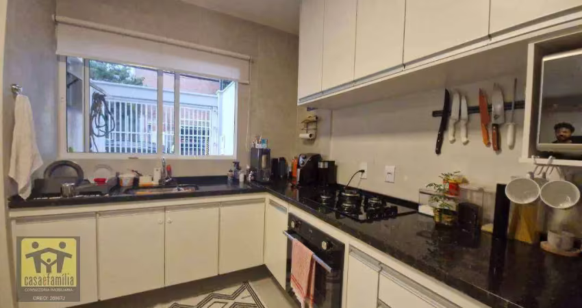 Sobrado com 3 dormitórios à venda, 130 m² por R$ 950.000,00 - Vila Gumercindo - São Paulo/SP