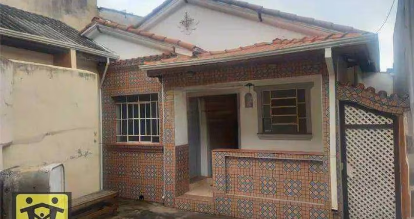 Casa a venda proximo metrô com 250m² de terreno