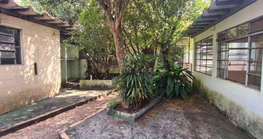 Casa térrea  com 3 dormitórios à venda, 210 m² por R$ 1.600.000 - Vila das Mercês - São Paulo/SP