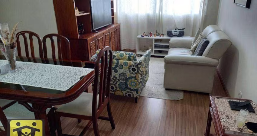 Apartamento reformado com 2 dormitórios com terceiro reversível  - Vila Gumercindo