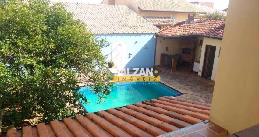 Sobrado com 3 dormitórios, 250 m² - venda por R$ 900.000,00 ou aluguel por R$ 5.640,00/mês - Campos Elíseos - Taubaté/SP