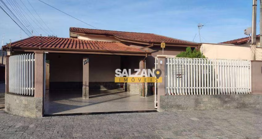 Casa com 3 dormitórios à venda, 165 m² por R$ 615.000 - Parque São Luís - Taubaté/SP