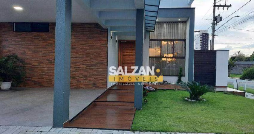 Casa com 3 dormitórios à venda, 146 m² por R$ 820.000 - Condomínio Alphaville - Taubaté/SP