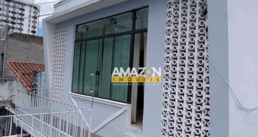 Sobrado com 3 dormitórios à venda, 200 m² por R$ 750.000,00 - Jardim Santa Clara - Taubaté/SP